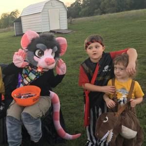 Meet your Posher, Mariah lucas